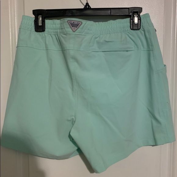 Columbia Shorts - Picture 3 of 4